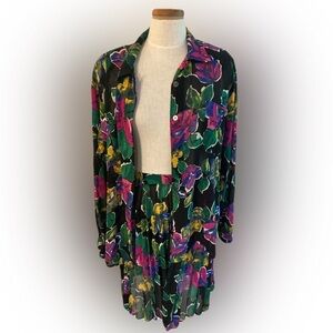 Vintage 2 piece blouse set skirt and top floral